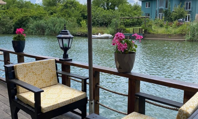 Agva Hotel | Sweet Home River Hotel