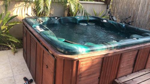 Ashkelon Apartment | Sweet li junior