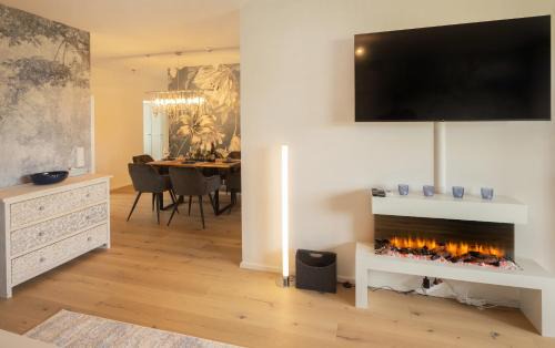 Dachau District Apartment | SweetHome - DAH02 - LUXUS PUR Apartment, Küche, TV