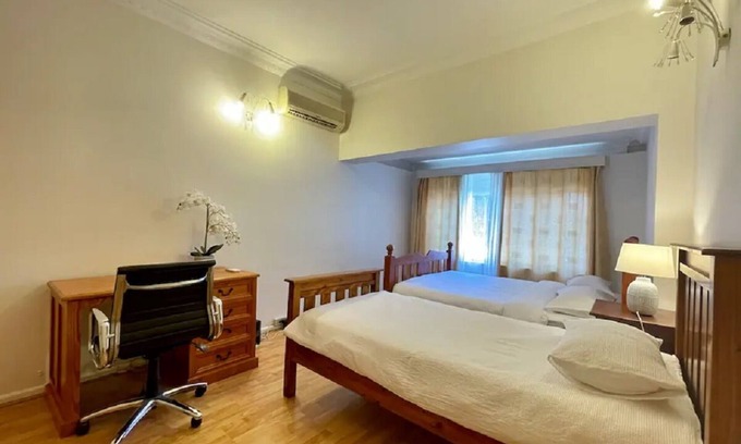 Campsie House | Sydney’s 4BDR with large private yard/Eat-Sleep-Shop-Transit