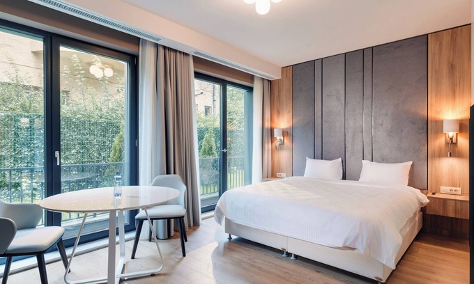Old Town Hotel | Syndicate Lodging Aparthotel
