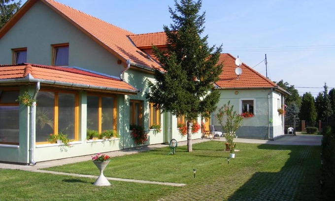 Bernecebarati House | Tünde Vendégház