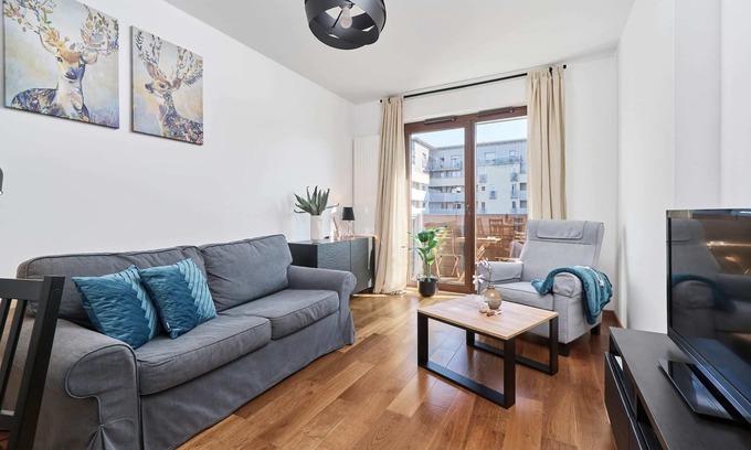 Stare Miasto Apartment | Tęczowa 82 Wrocław | Functional Apartment | Parking