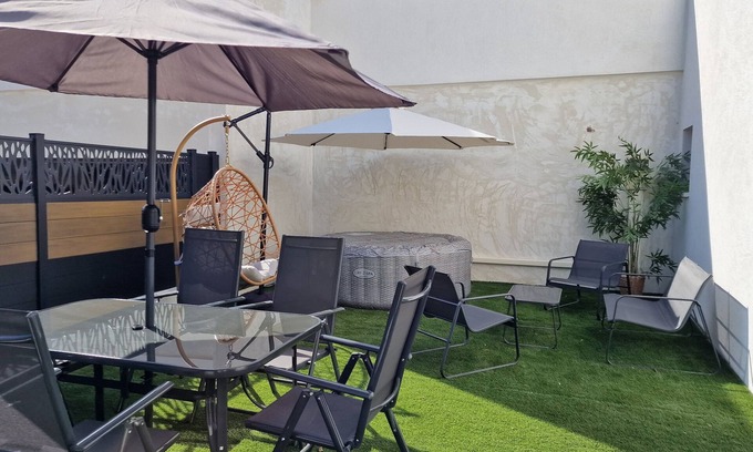 Carnoux-en-Provence Apartment | T2/3 of 60 m2 ground floor villa near Calanques of CASSIS AUBAGNE LA CIOTAT and SPA