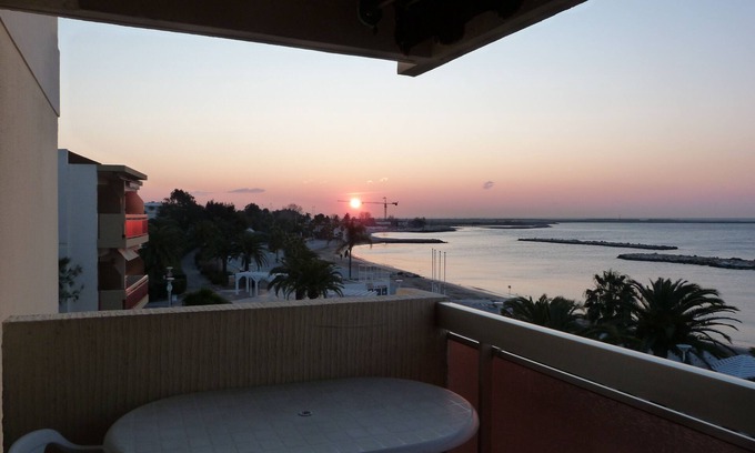 Saint-Laurent-du-Var Apartment | T2 4 persons Seaside Waterfront