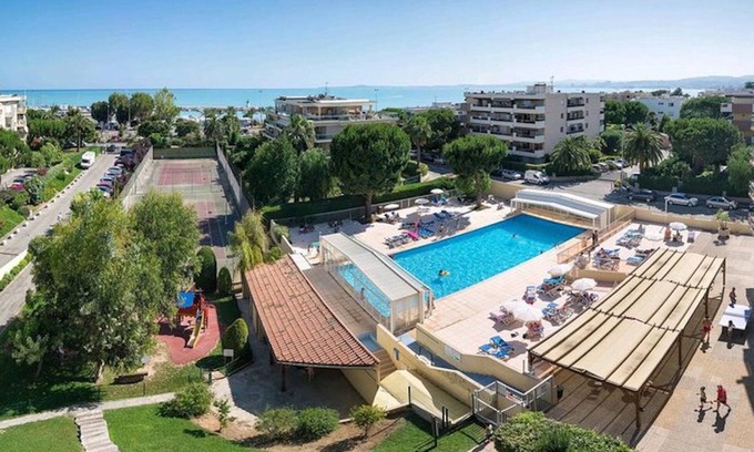 Saint-Laurent-du-Var Apartment | T2 4th floor SOUTH WEST air conditioning swimming pool secure garage