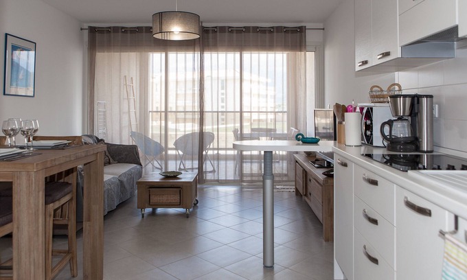 Calvi Apartment | T2 ideally located in Calvi, for 2 people, parking, Fiber, Linen