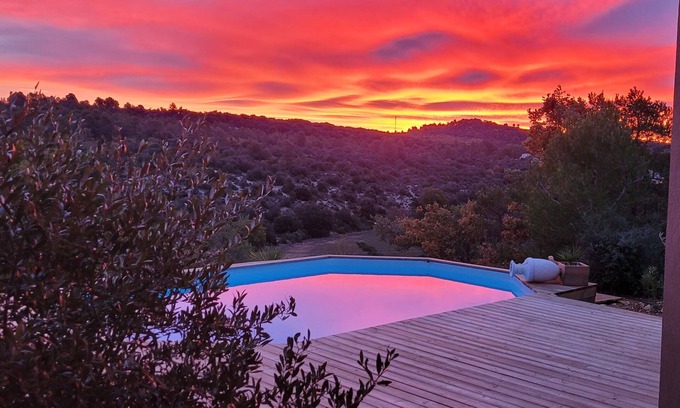 Saint-Julien House | T2 with swimming pool in the heart of the pines