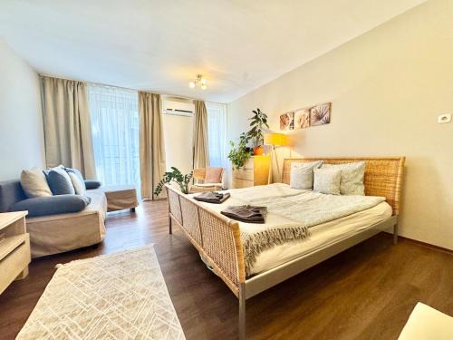 Csarnok negyed Apartment | T27 Apartment Free Parking