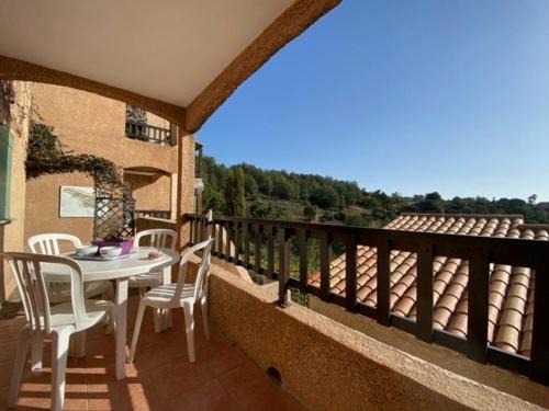 Les Issambres Apartment | T3 cabine aux Issambres, piscine et parking inclus - FR-1-226-419