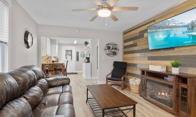 Marquette Apartment | Take In MQT - Convenient Main Apt, Walking Range!