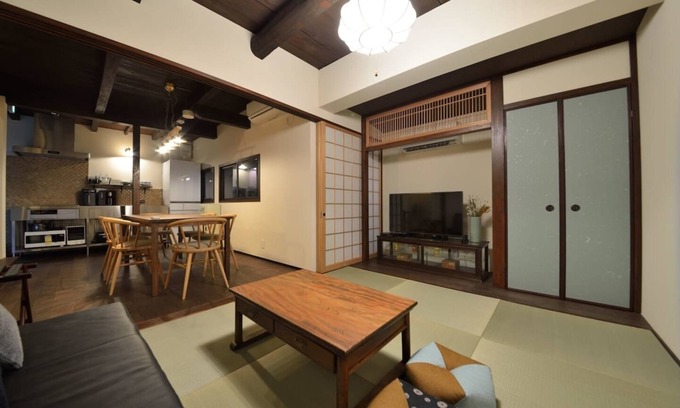 Karasuma Apartment | TAKEYA Gojo East (竹屋五条東館)