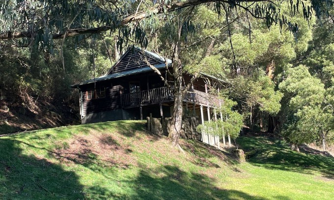 Apollo Bay Cottage | Tall Trees Eco Retreat - Blackwood Cottage