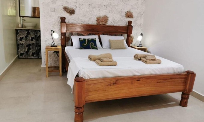 Nungwi Bed & Breakfast | Tamaru House Bungalow with Patio