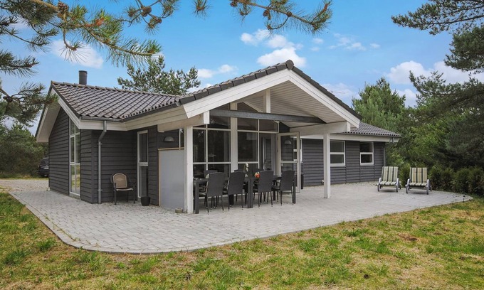 Torup Strand House | "Tamika" - 950m from the sea by Interhome