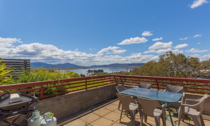 Jindabyne House | Tanderra 17 28 Park Road