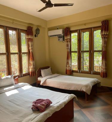 Sauraha House | Tara guesthouse - Sauraha,Chitwan