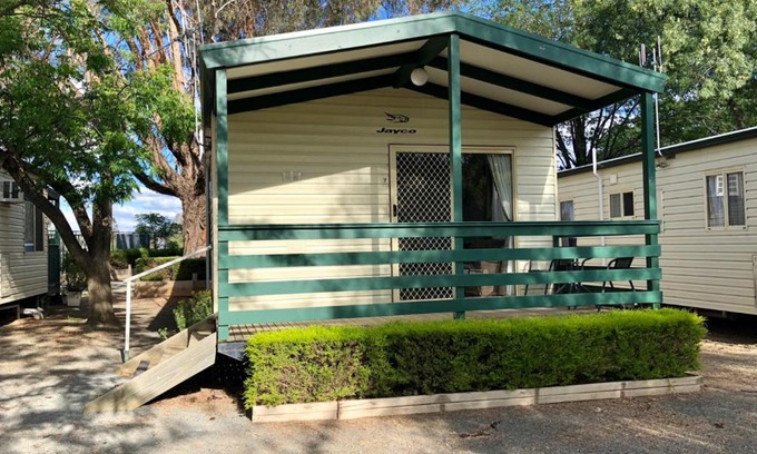 Tatura Hotel | Tatura Cabin & Caravan Park