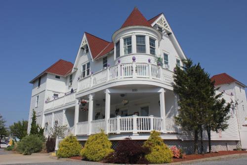 Somers Point Hotel | Tavern on the Bay Hotel - Frank Sinatra Suite