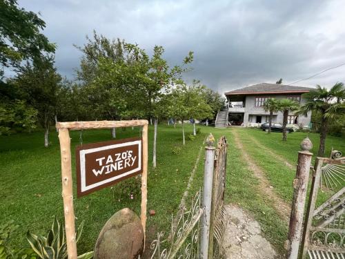 Samegrelo-Zemo Svaneti Bed & Breakfast | Tazos Winery guest house