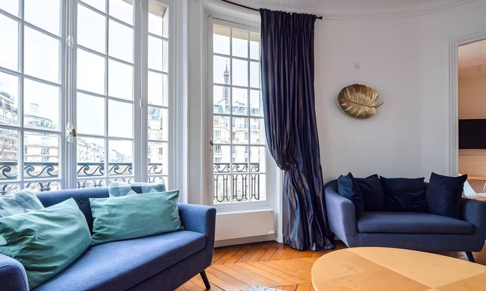 Faubourg Saint-Germain Apartment | TBS 321 - Superb apartment with Eiffel Tower view