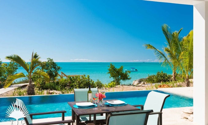 Ocean Point House | TC Villas -Miami Vice Two - Luxe Waterfront with Kayaks & Views