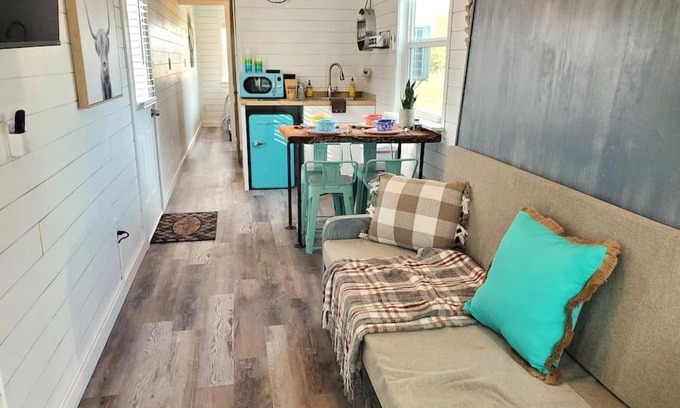 Johnson City House | TCR @ 290 Wine Trail #11 - New 40' unit sleeps 4!