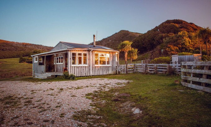 Anatori Cottage | Te Hapu Shearing Shed Retreat Golden Bay