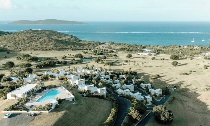 Estate Southgate Condo | Teagues Bay Hideaway - Ocean View Cottage