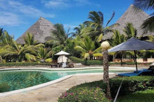 Malindi Apartment | Tembo 2 Beach cottage, with Pool & Spa