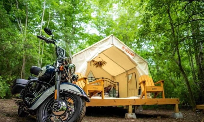 Silver Point RV Rental | Tentrr Signature Site - Rooster at Defenders Retreat - Site A