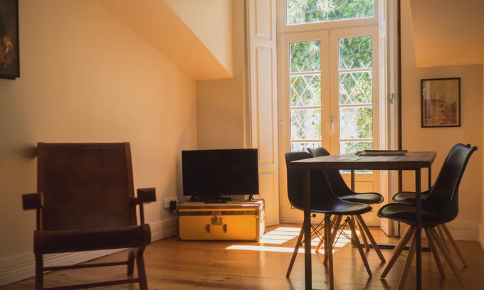 Alfama Apartment | Terrace in Graça - Comfortable, sunny and quiet.