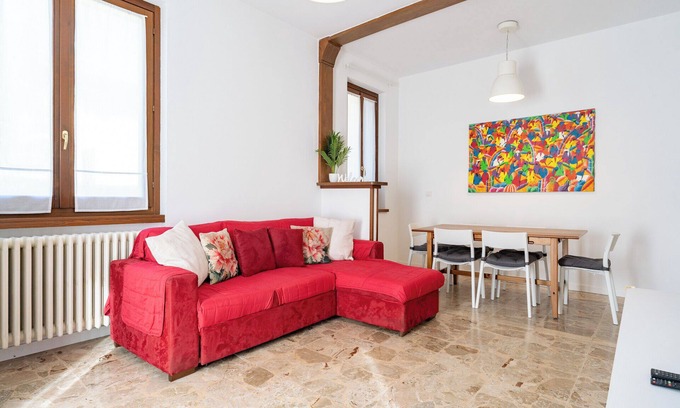 Introbio Apartment | Terrazza Fucinetta - Two Bedroom Apartment, Sleeps 6