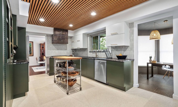 North San Antonio - SAT House | Terrific 5-bedroom home with oasis like pool and large yard