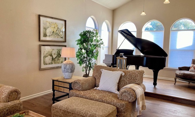 Rio Rancho House | Terrific roomy 4-bedroom with wide open vistas !