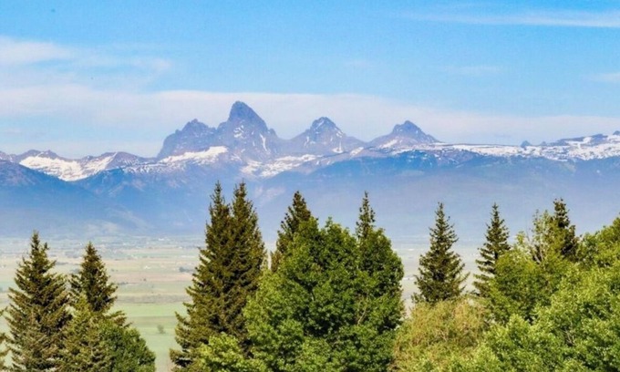 Tetonia Cabin | Teton Tranquility -unparalleled stunning views of the Tetons and Canyons.