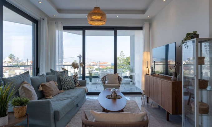 Skala Apartment | Thálassa 2-Bedroom Apartment in Larnaca