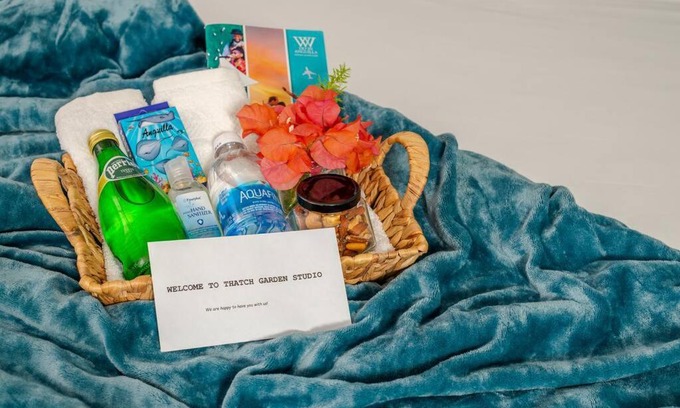 Cove Bay Apartment | Thatch Garden Apartment