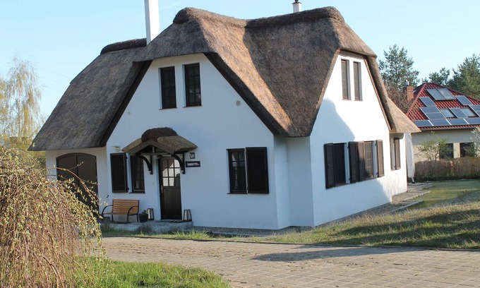 Wiselka House | Thatched cottage on Woliner National Park overlooking the Neuendorfer See
