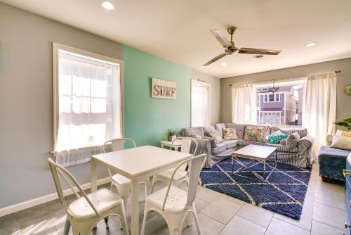 Lake Como House | The 1818 Home with Porch and Grill - 1 Mi to Beach!