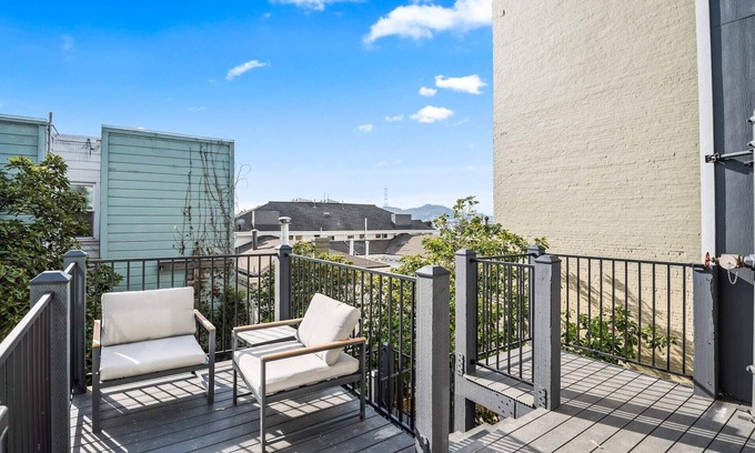 Pacific Heights Apartment | The Addison by Kasa | Delightful Queen Studio | San Francisco