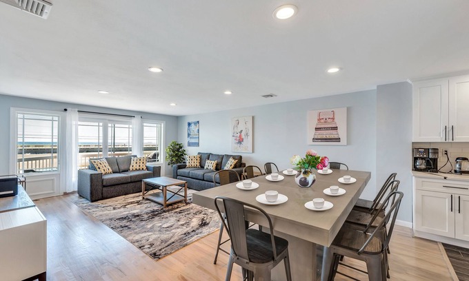 Alden Manor House | The Alexa - Beachfront