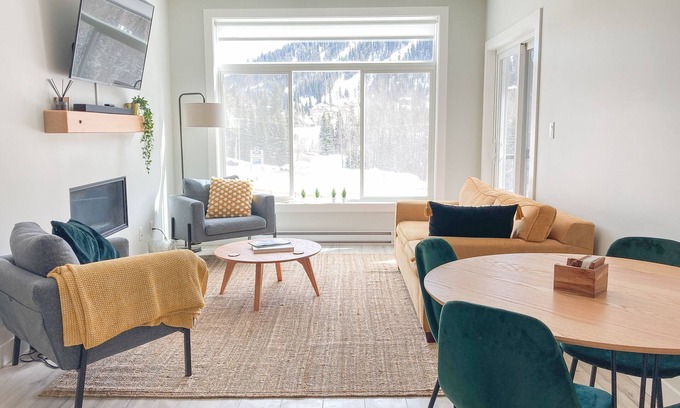 Sun Peaks Condo | The Alpine Rooms, Ski-in/Out, 2Bd, Private hot tub