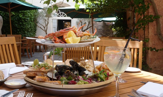 Abergavenny Hotel | The Angel Hotel Abergavenny