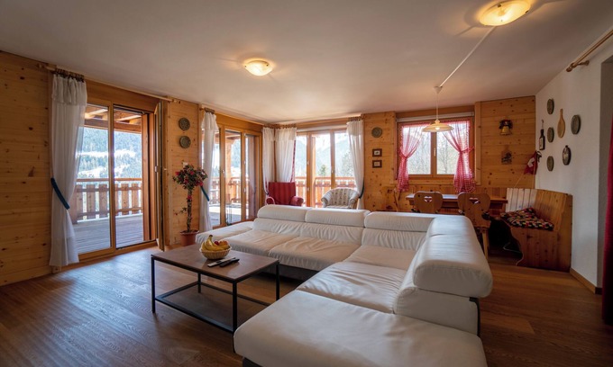 Barboleusaz Apartment | The apartment is located 150m from the Place de la Barboleuse in Gryon, close to all amenities, the