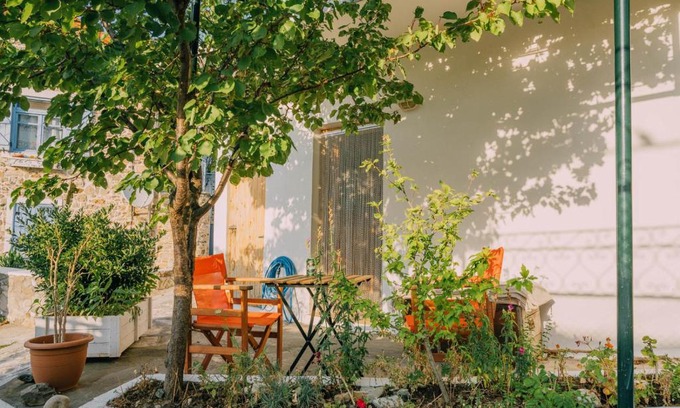 Samothrace Apartment | The apricot tree studio