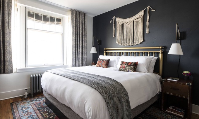 Old Town West Hotel | The Armstrong Hotel