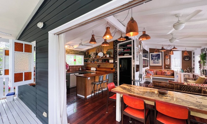 Port Douglas House | The Artists' Treehouse : Stayz Holiday Home Awards Unique category bronze winner