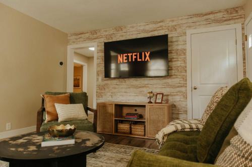 Fargo House | The Atlas - Family-Focused Stay for Every Journey