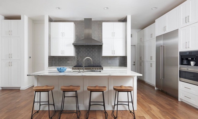 Gold Coast Apartment | The Atrium Penthouse – Gold Coast Luxury Near Magnificent Mile